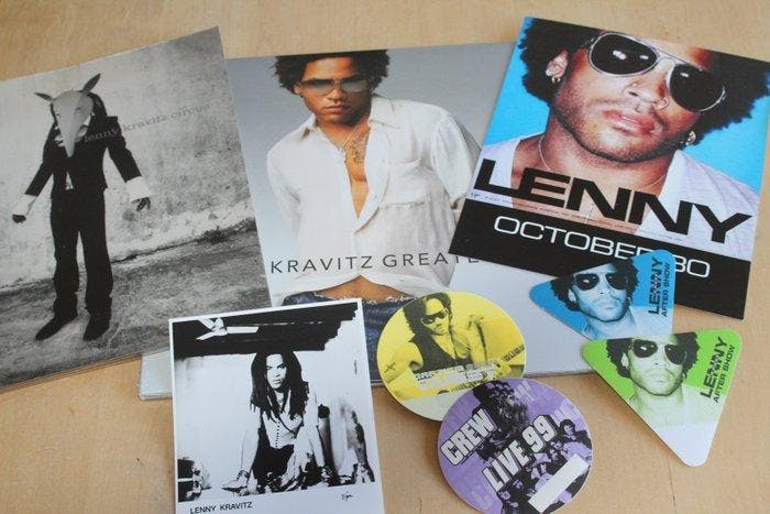 Lenny Kravitz - Greatest Hits + memorabilia collection - 2 x, Cd's en Dvd's, Vinyl Singles