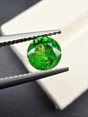 Groen Tsavoriet - 1.29 ct - International Gemological, Nieuw