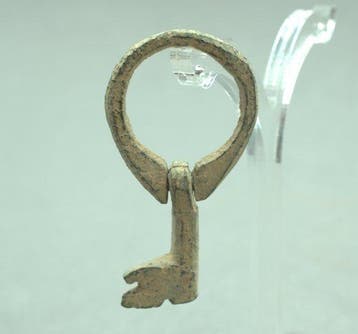 Ancient Roman bronze Key Pendant - 41 mm (Zonder