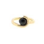 Gouden ring met onyx, Gebruikt, Overige kleuren, Ophalen of Verzenden, Kleiner dan 17