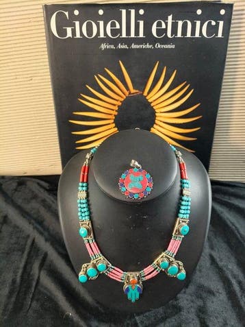 wit metaal argent +turkoois Nepal+koraal en lapis -