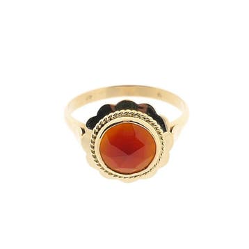 Vintage gouden ring met carneool, Gebruikt, 19 tot 20, Ophalen of Verzenden, Met edelsteen
