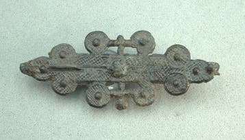 Medieval pewter cloak clasp - 71 mm