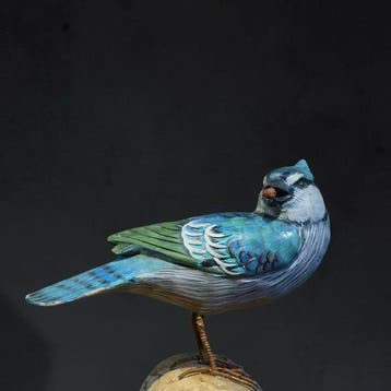 Decoratief ornament - Handgesneden kamferhout Blauwe gaai