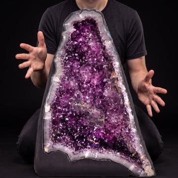 Vivid Amethyst - 41x25x19 cm - Geode- 15 kg