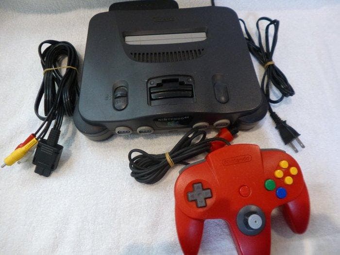 Nintendo - N64 - Nintendo 64 with red controller (Japan, Spelcomputers en Games, Spelcomputers | Overige Accessoires