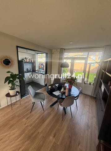 Woningruil - Prakkestraat 21 - 5 kamers en Drenthe, Huizen en Kamers, Drenthe