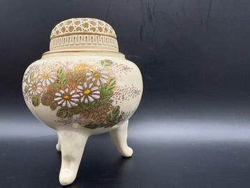 Satsuma Ceramic, goud verguld - Jinfu () - Japan -