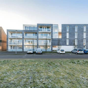 Appartement in Almere gevonden voor €1850,- pm, Huizen en Kamers, Direct bij eigenaar, Almere, Appartement, Almere