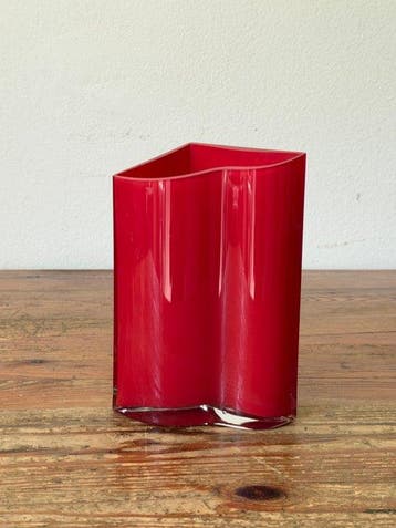 Nuutajärvi-Notsjö - Kerttu Nurminen - Vaas - Sonetti - Glas