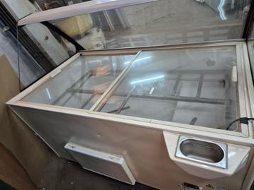 Schepijsvitrine Hawai 16 x 5 liter in veiling, Gebruikt, Koelen en Vriezen