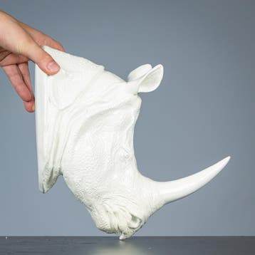 Neushoornbeelden als wandhanger, Antiek en Kunst, Ophalen of Verzenden