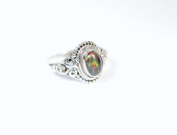 Zwarte Chalama-opaal Ring / cabochon / nieuw- 3.52 g - (1)