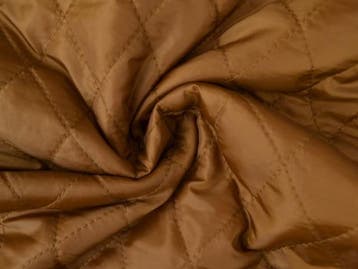 10 meter gewatteerde voering - Donker camel, Hobby en Vrije tijd, Overige kleuren, 120 cm of meer, Ophalen of Verzenden, Polyester