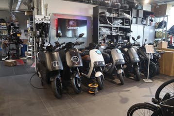Ruime keuze Elektrische  Scooters va.€1699.00 Gratis bezorgd, Fietsen en Brommers, Snorfietsen en Snorscooters, Nieuw, Elektrisch