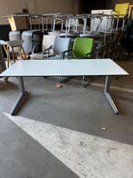 Ahrend Four Two - 160x80 slinger bureau - wit trespa blad, Ophalen of Verzenden, In hoogte verstelbaar, Gebruikt