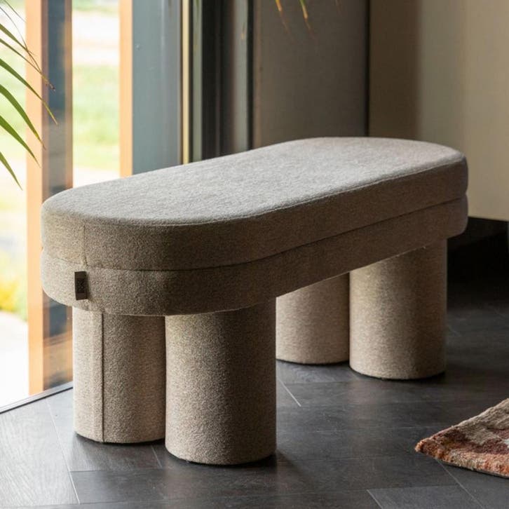 *WOONWINKEL* Dutchbone Fern Bankje Beige Boucle Stof, Huis en Inrichting, Banken | Voetenbanken en Poefen, Nieuw, Stof, Verzenden