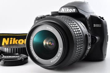Nikon D3000  AF-S DX Nikkor 3.5-5.6/18-55mm G VR [#1578], Nieuw