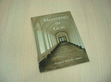 Galerie Mariska Dirkx - Meditaties in glas, Verzenden, Nieuw