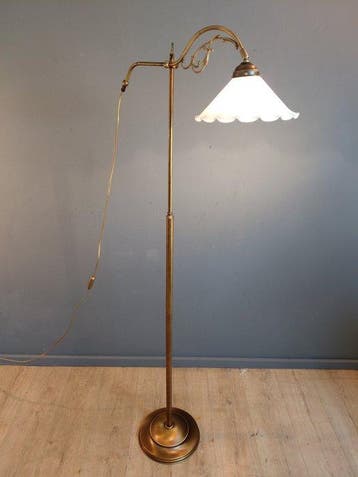 Staande lamp - Opaline glas - In Hoogte Verstelbaar, Antiek en Kunst