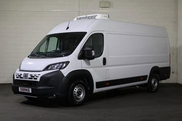 Fiat Ducato 2.2 L4 H2 140PK Koelwagen Vrieswagen - 20 Dag en, Stof, Gebruikt, Airconditioning, Wit