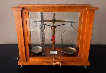Becker - Apothekersweegschaal - Hout, Metaal, Messing -
