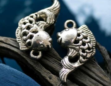 6 x Metalen bedel van een vis, antiek zilverkleur afm. 20..., Ophalen of Verzenden, Nieuw, Bedel