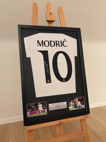 Real Madrid - Kampioenschaps voetbal competitie - Luka, Nieuw