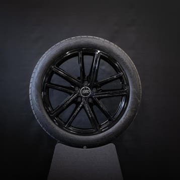 19 inch velgen Audi A5 Zomerbanden 245/40/19  Origineel, 19 inch, Banden en Velgen, Ophalen of Verzenden, Personenwagen