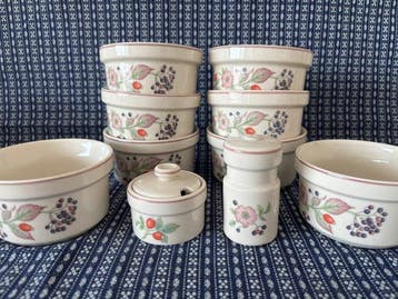 Wedgwood - Tafelservies (10) - Roseberry / 1985 - 1996 -
