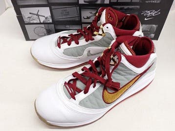 Nike - LeBron 7 - Sneakers - Maat: EU 45, Nieuw