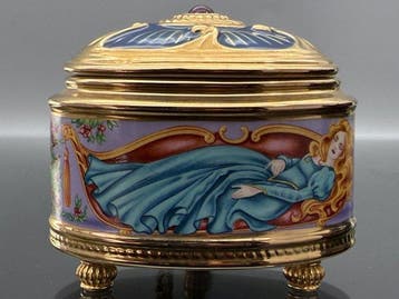 House of Faberge - Imperial 24 Karat Gold Plated Sleeping, Antiek en Kunst