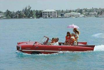 Slim Aarons (1916–2006) - Sea Drive 1967 Slim Aarons Large C