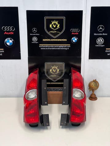 Fiat Doblo achterlichtset rechts en links bj.2010 tot 2011, Gebruikt, Fiat