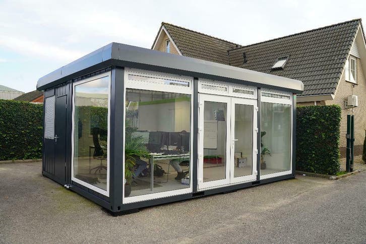 Permanente woonunit met glazenwanden en toilet nu te koop!, Tuin en Terras, Tuinhuizen, Nieuw