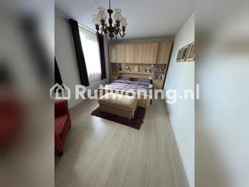 Segbroek: Flat, 87 m², 3 kamers, €645 huur (Den Haag), Den Haag