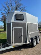 Leuke Blomert 2 paards! Met zadelkamer!, Ophalen, Zo goed als nieuw