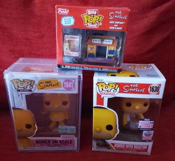 Funko - Funko Pop Funko Pop Plus Homer on Scale with Pop