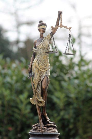 Beeld, lady justice - 53 cm - resin composiet, Antiek en Kunst