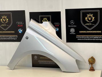 VW Caddy 2.0 spatbord/Voorscherm rechts voor bj.2021 silver, Gebruikt, Voor, Volkswagen, Spatbord