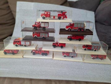 Herpa, Brekina, Preiser 1:87 - Model vrachtwagen (12) -, Nieuw
