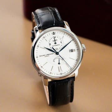 Baume & Mercier - Classima Dual Time Power Reserve -, Sieraden, Tassen en Uiterlijk, Nieuw
