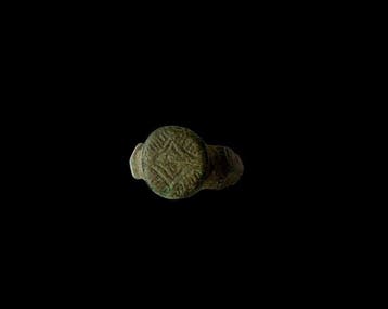 Middeleeuwen, kruisvaardersperiode Brons zegelring - 25 mm, Antiek en Kunst