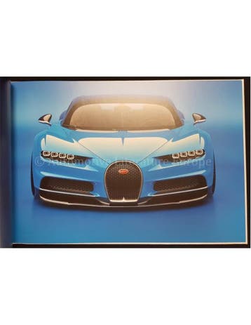 2017 BUGATTI CHIRON HARDCOVER BROCHURE ENGELS, Nieuw, Author