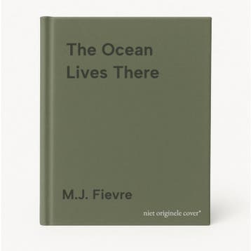 The Ocean Lives There - M.J. Fievre 9781642506280, Verzenden, Zo goed als nieuw, M.J. Fievre
