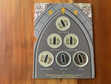 Nederland. Herdenkingsraam bevrijding 1940-45 grote kerk te