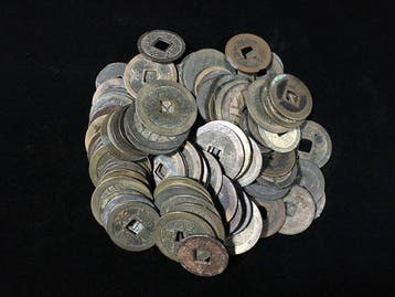 Japan, Bulkpartij van 100 antieke Japanse Mon-munten - Kanei