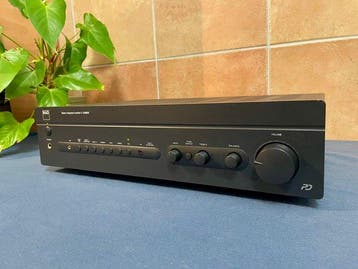 NAD - C325 BEE Solid state stereo versterker, Nieuw