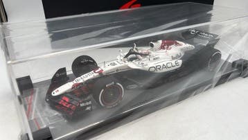 Sparkmodel 1:18 - Modelauto - Oracle Red Bull Racing RB21 M., Hobby en Vrije tijd, Modelauto's | 1:5 tot 1:12, Nieuw