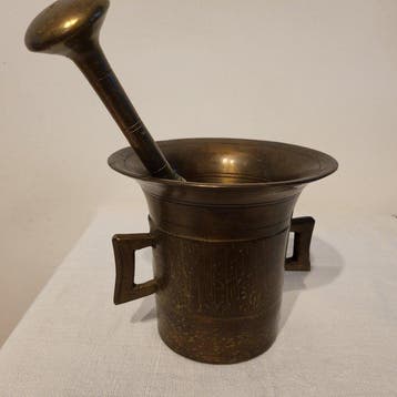 Vijzel en stamper - Brons - Bronzen vijzel met stamper